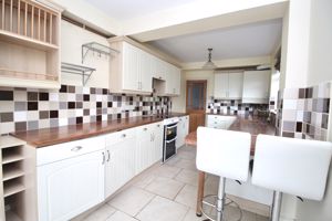 Kitchen- click for photo gallery